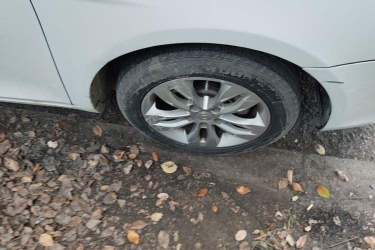 Used Geely Auto Emgrand 2015 Sedan 1.5L Manual - Top Trim Level Right Front Wheel Hub