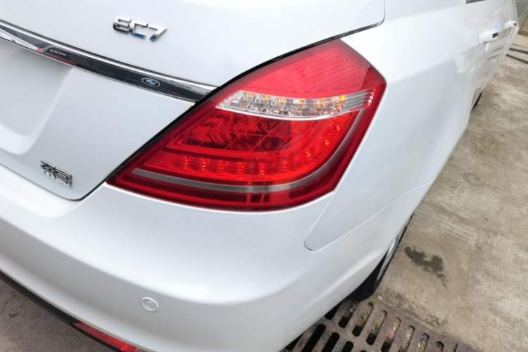 Used Geely Auto Emgrand 2015 Sedan 1.5L CVT Upward Version Right Rear Taillight