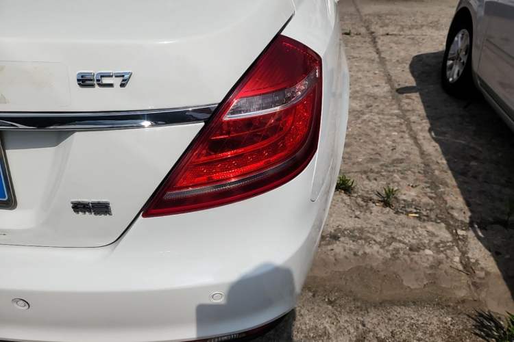 Used Geely Auto Emgrand 2015 Sedan 1.5L Manual - Top Trim Level Right Rear Taillight