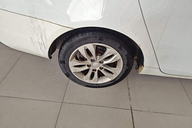 Used Geely Auto Emgrand 2015 Sedan 1.5L Manual - Top Trim Level Right Rear Wheel Hub
