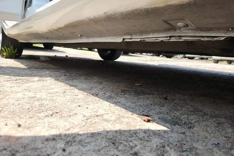 Used Geely Auto Emgrand 2015 Sedan 1.5L Manual - Top Trim Level Right Side Sill