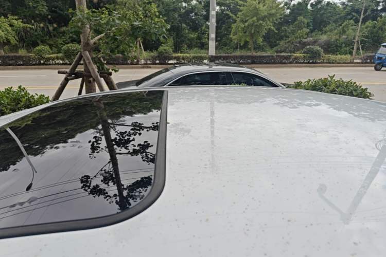 Used Geely Auto Emgrand 2015 Sedan 1.5L Manual - Top Trim Level Roof