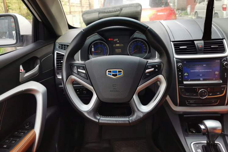 Used Geely Auto Emgrand 2015 Hatchback RS 1.5L CVT Upward Edition Steering Wheel