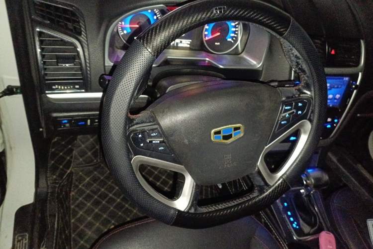Used Geely Auto Emgrand 2015 Sedan 1.5L CVT Upward Version Steering Wheel