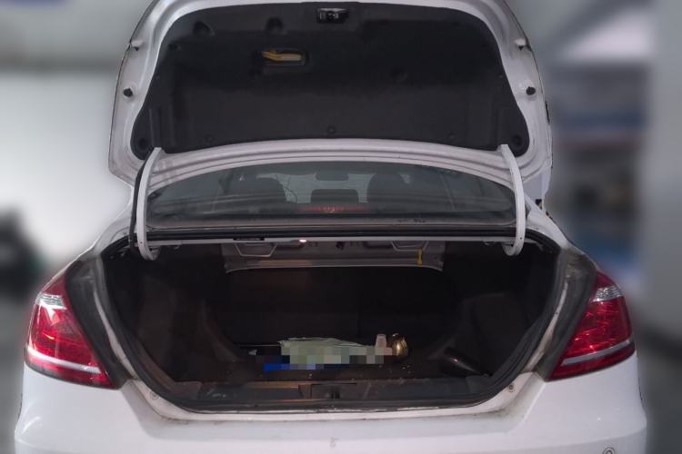 Used Geely Auto Emgrand 2015 Sedan 1.3T CVT Upward Edition Trunk