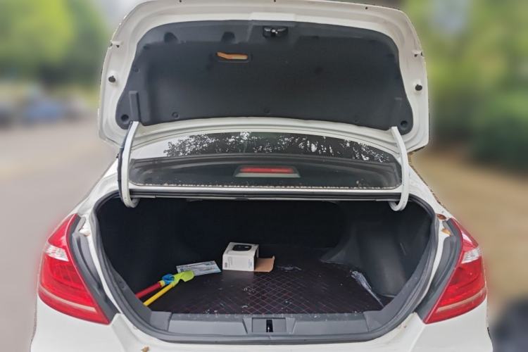 Used Geely Auto Emgrand 2015 Sedan 1.5L CVT Upward Version Trunk