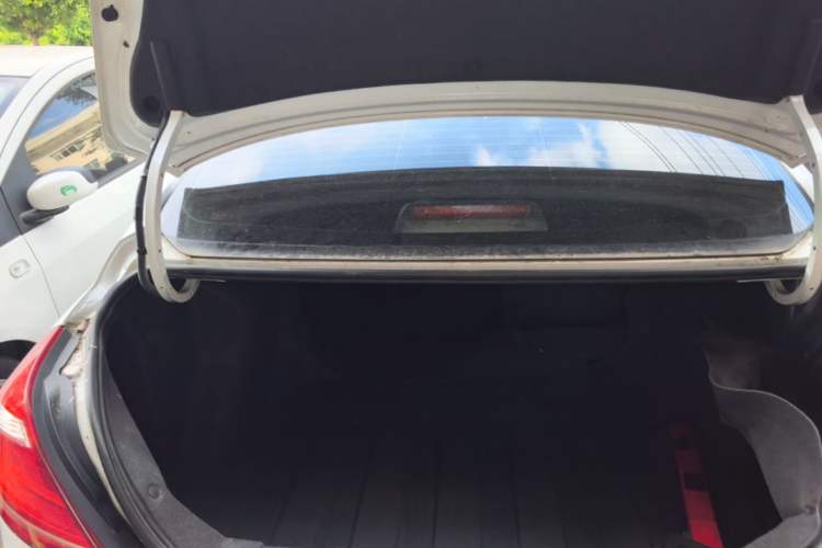 Used Geely Auto Emgrand 2015 Sedan 1.5L CVT Upward Version Trunk