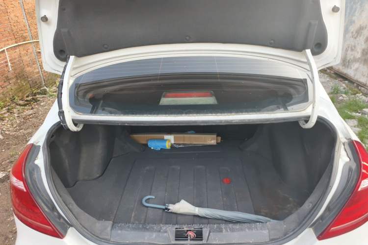 Used Geely Auto Emgrand 2015 Sedan 1.5L Manual - Top Trim Level Trunk