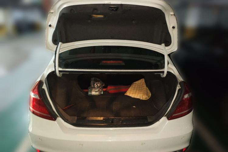 Used Geely Auto Emgrand 2015 Sedan 1.5L CVT Upward Version Trunk