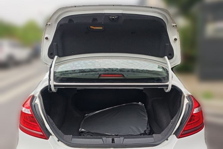 Used Geely Auto Emgrand 2015 Sedan 1.5L CVT Upward Version Trunk