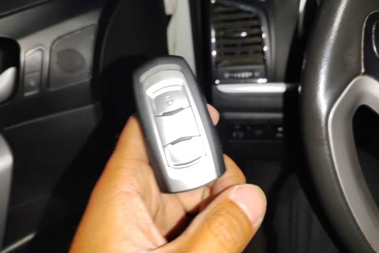 Used Geely Auto Emgrand 2015 Sedan 1.5L Manual - Top Trim Level Vehicle Key