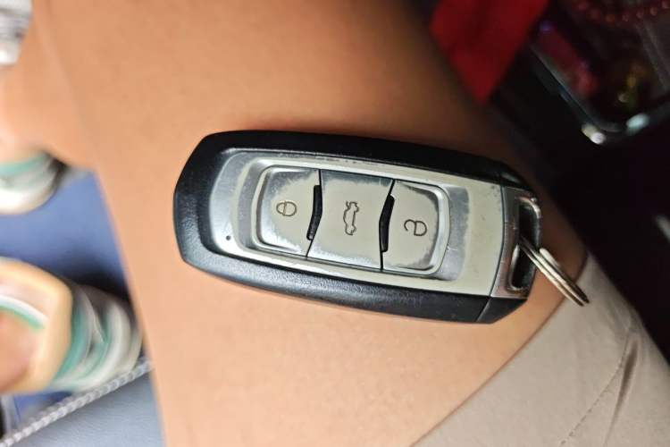 Used Geely Auto Emgrand 2015 Hatchback RS 1.3T CVT Top-Tier Version Vehicle Key