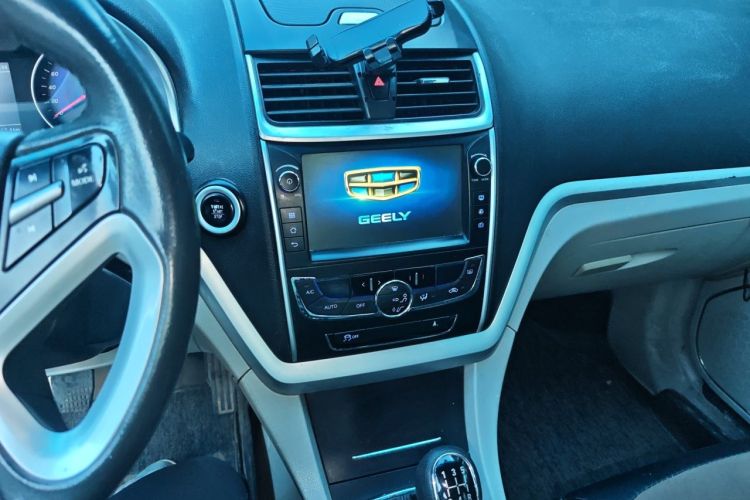 Used Geely Auto Emgrand 2016 Sedan 1.5L Manual Luxury Model Audio And AC Panel