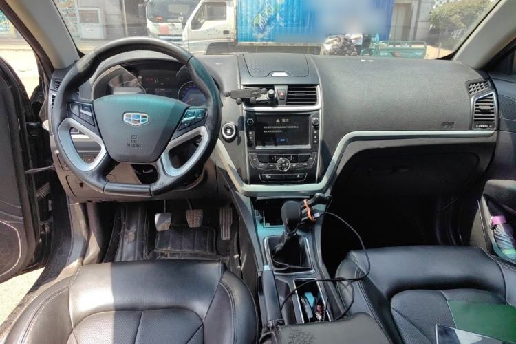 Used Geely Auto Emgrand 2016 Sedan 1.5L Manual Upward Edition Center Console