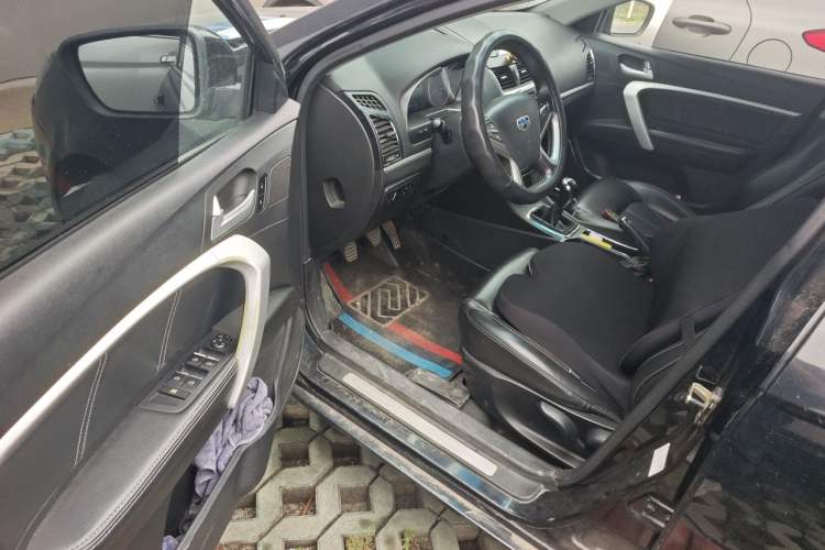 Used Geely Auto Emgrand 2016 Sedan 1.5L Manual Upward Edition Driver Seat