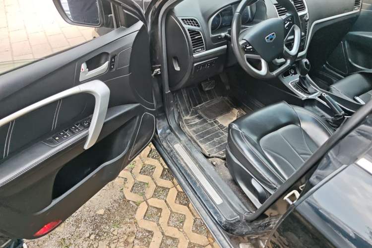 Used Geely Auto Emgrand 2016 Sedan 1.5L CVT Upward Version Driver Seat