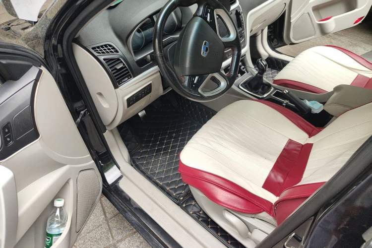 Used Geely Auto Emgrand 2016 Sedan 1.5L Manual Luxury Model Driver Seat