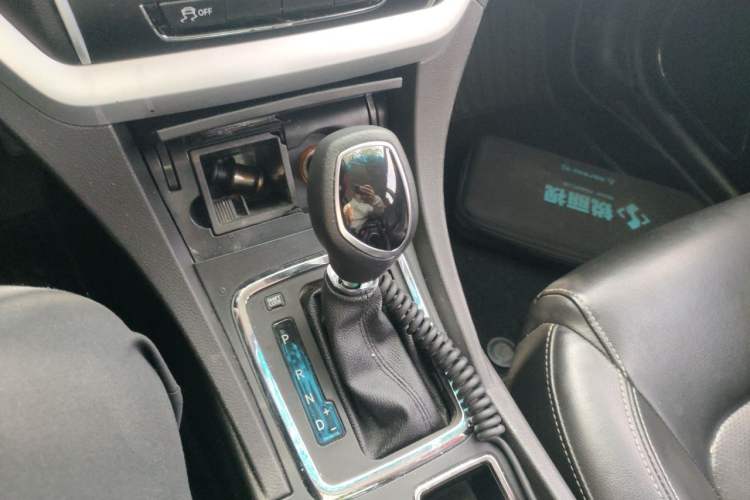 Used Geely Auto Emgrand 2016 Sedan 1.5L CVT Upward Version Gear Lever