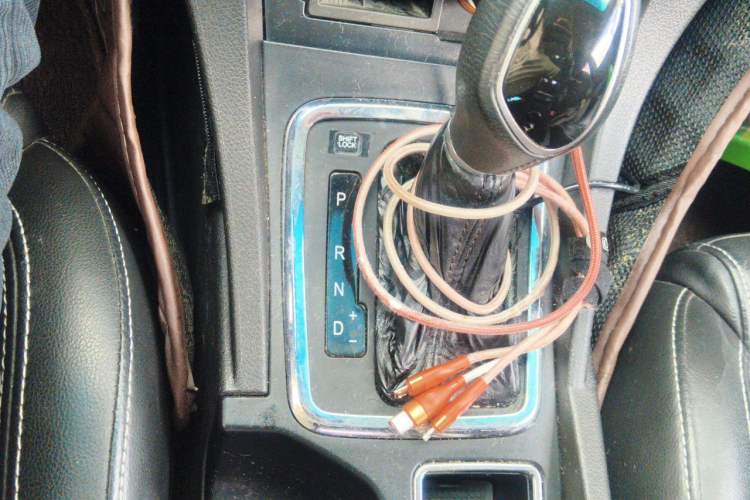 Used Geely Auto Emgrand 2016 Sedan 1.3T CVT Prestige Model Gear Lever