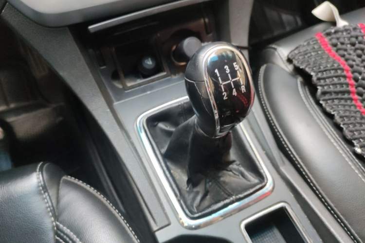 Used Geely Auto Emgrand 2016 Sedan 1.5L Manual Upward Edition Gear Lever