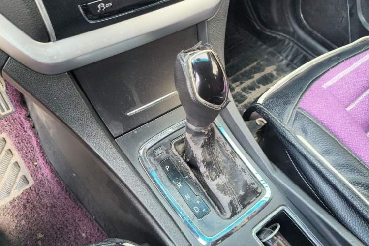 Used Geely Auto Emgrand 2016 Sedan 1.5L CVT Upward Version Gear Lever