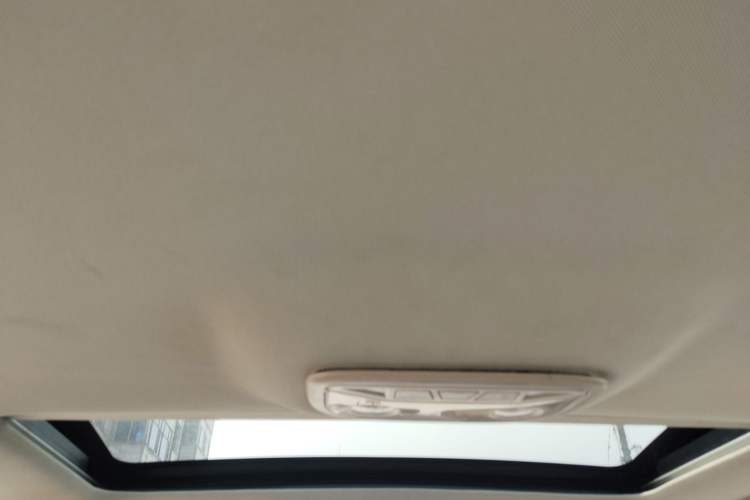 Used Geely Auto Emgrand 2016 Sedan 1.5L Manual Upward Edition Headliner