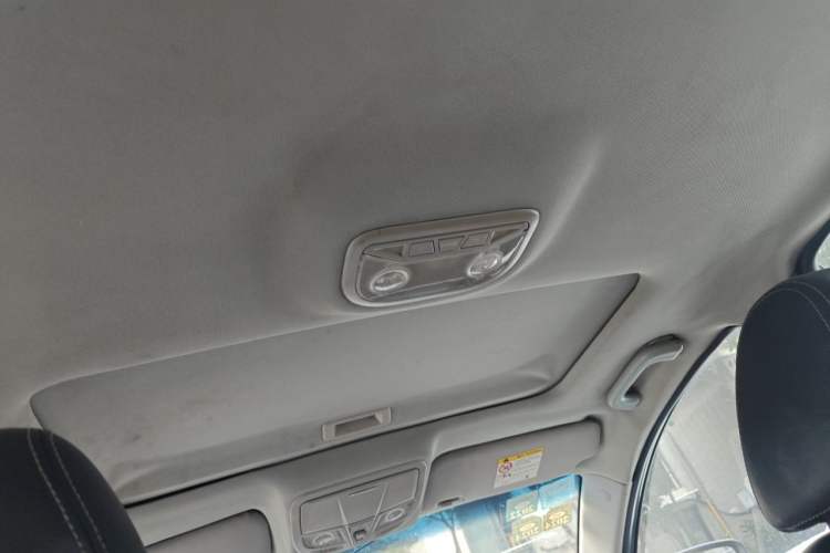 Used Geely Auto Emgrand 2016 Sedan 1.5L CVT Upward Version Headliner