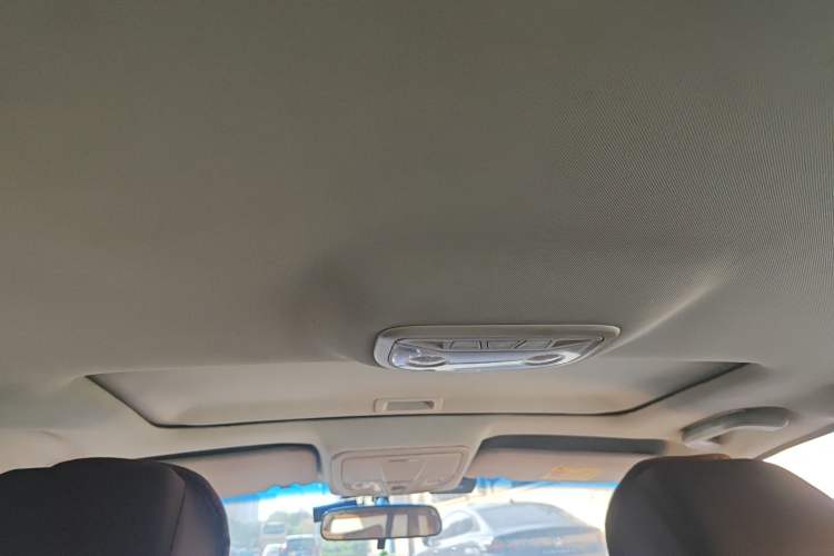 Used Geely Auto Emgrand 2016 Sedan 1.5L Manual Upward Edition Headliner