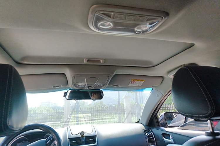 Used Geely Auto Emgrand 2016 Sedan 1.5L Manual Upward Edition Headliner