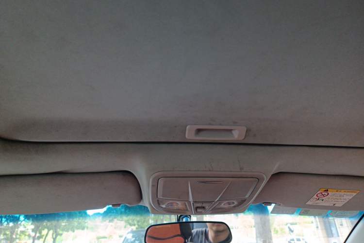 Used Geely Auto Emgrand 2016 Sedan 1.5L CVT Upward Version Headliner