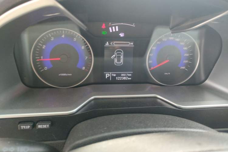 Used Geely Auto Emgrand 2016 Sedan 1.5L CVT Upward Version Instrument Cluster