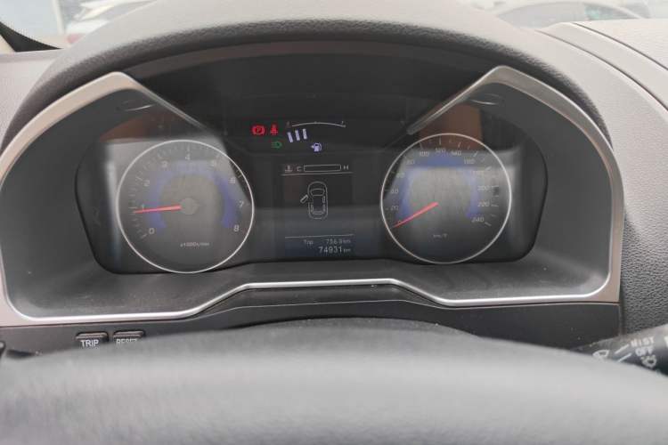 Used Geely Auto Emgrand 2016 Sedan 1.5L Manual Upward Edition Instrument Cluster