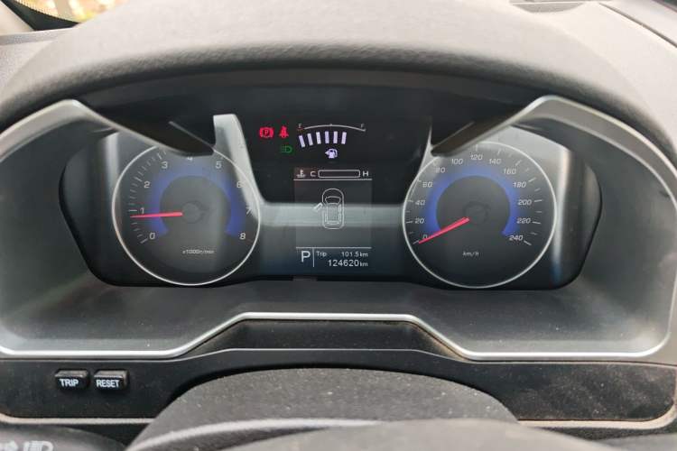 Used Geely Auto Emgrand 2016 Sedan 1.5L CVT Upward Version Instrument Cluster