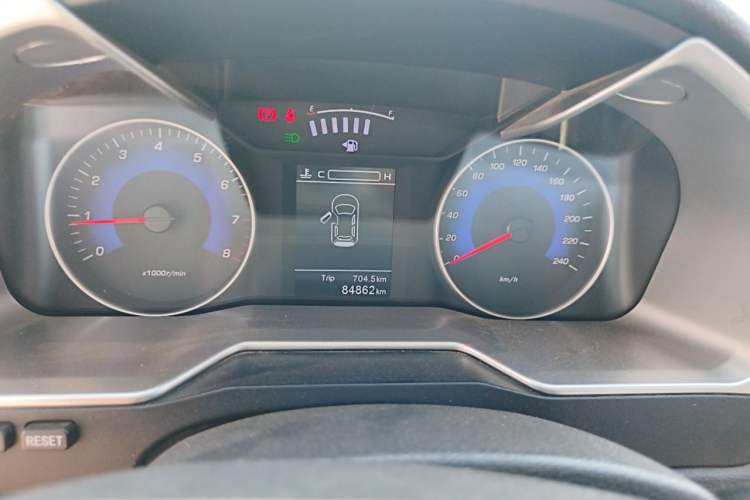 Used Geely Auto Emgrand 2016 Sedan 1.5L Manual Upward Edition Instrument Cluster