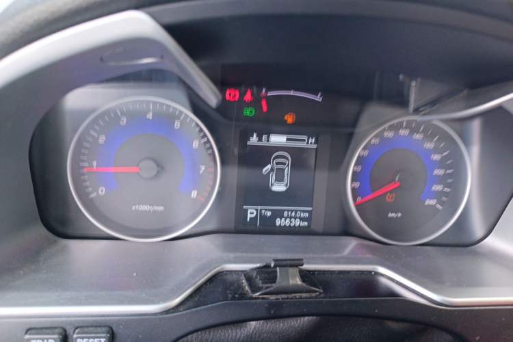 Used Geely Auto Emgrand 2016 Sedan 1.5L CVT Upward Version Instrument Cluster