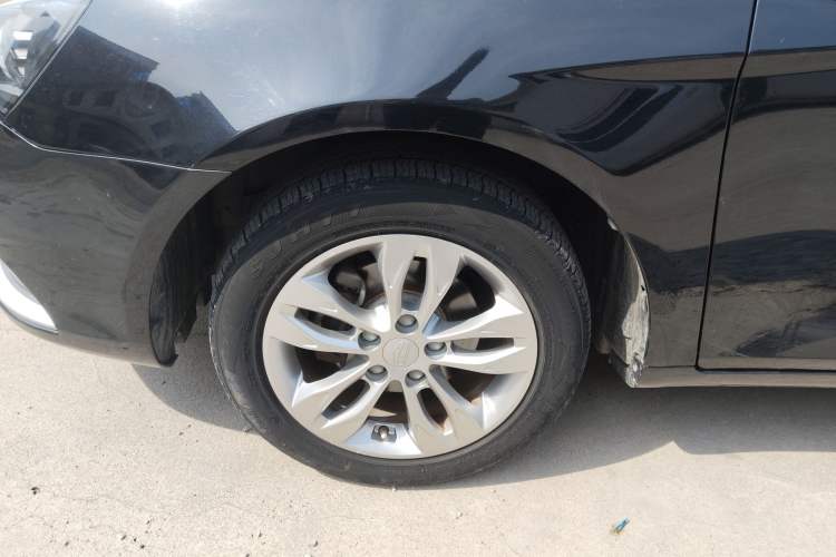 Used Geely Auto Emgrand 2016 Sedan 1.5L Manual Upward Edition Left Front Wheel Hub