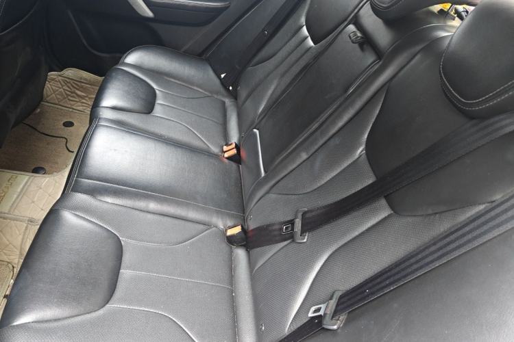 Used Geely Auto Emgrand 2016 Sedan 1.5L CVT Upward Version Left Rear Seat