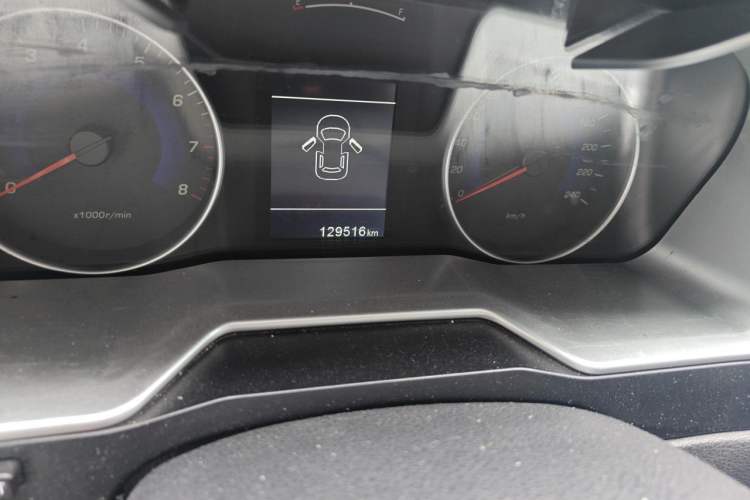 Used Geely Auto Emgrand 2016 Sedan 1.5L CVT Upward Version Odometer Close Up