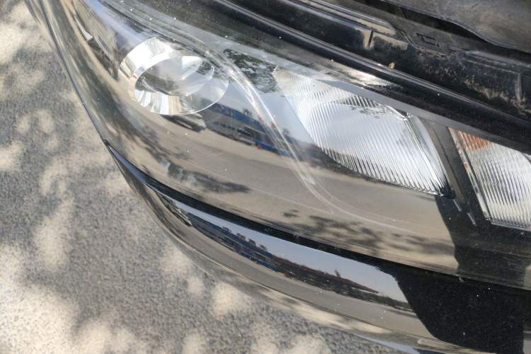 Used Geely Auto Emgrand 2016 Sedan 1.5L CVT Upward Version Right Front Headlight