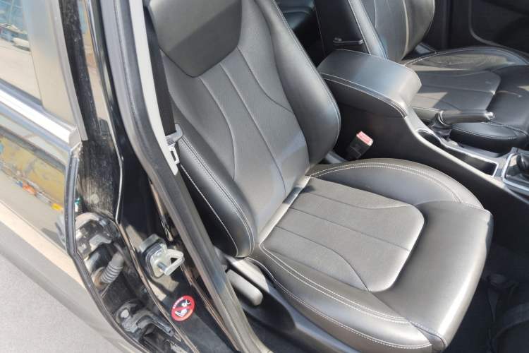 Used Geely Auto Emgrand 2016 Sedan 1.5L Manual Upward Edition Right Front Seat