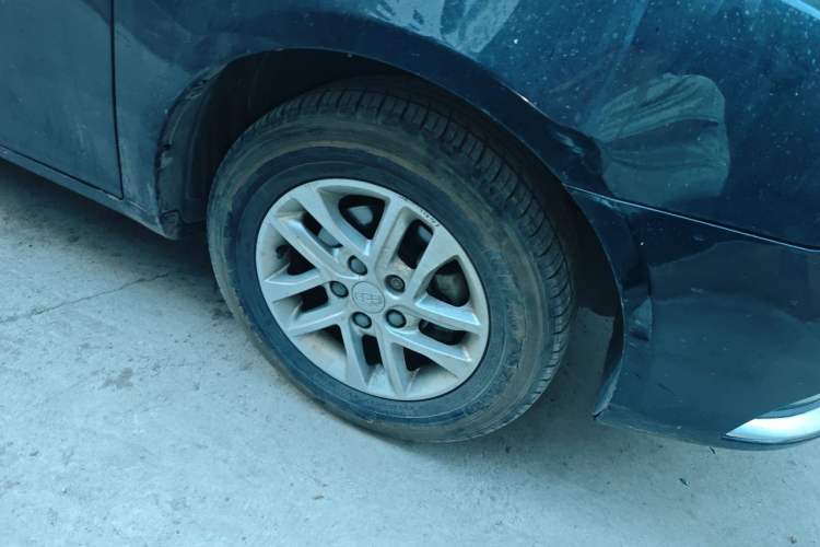 Used Geely Auto Emgrand 2016 Sedan 1.5L Manual Luxury Model Right Front Wheel Hub