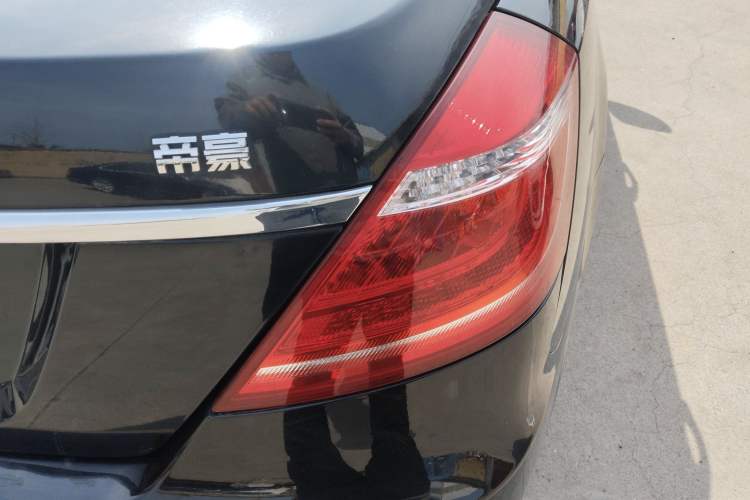 Used Geely Auto Emgrand 2016 Sedan 1.5L Manual Upward Edition Right Rear Taillight