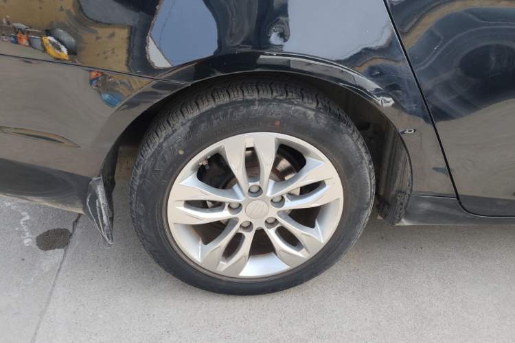 Used Geely Auto Emgrand 2016 Sedan 1.5L Manual Upward Edition Right Rear Wheel Hub