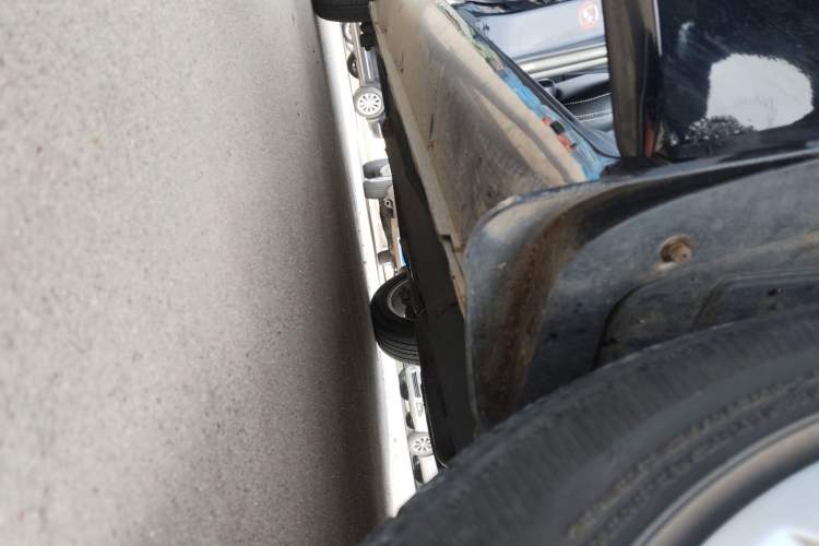 Used Geely Auto Emgrand 2016 Sedan 1.5L Manual Upward Edition Right Side Sill