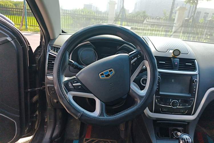 Used Geely Auto Emgrand 2016 Sedan 1.5L Manual Upward Edition Steering Wheel