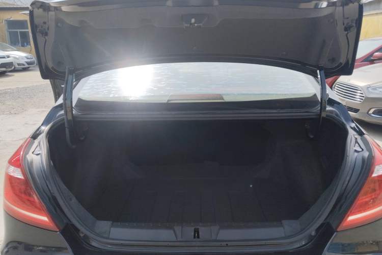 Used Geely Auto Emgrand 2016 Sedan 1.5L Manual Upward Edition Trunk