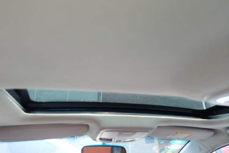 Used Geely Auto Emgrand 2016 Hatchback RS 1.5L Manual - Upward Edition Headliner