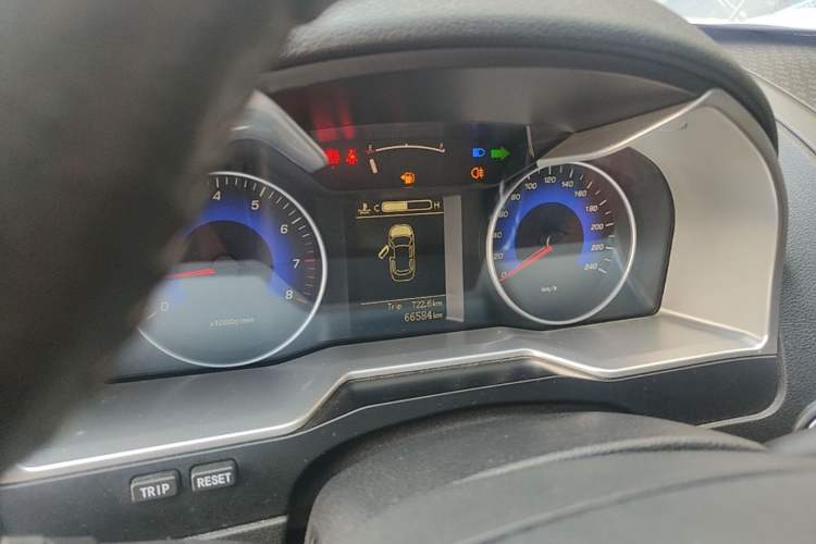 Used Geely Auto Emgrand 2016 Hatchback RS 1.5L Manual - Upward Edition Instrument Cluster