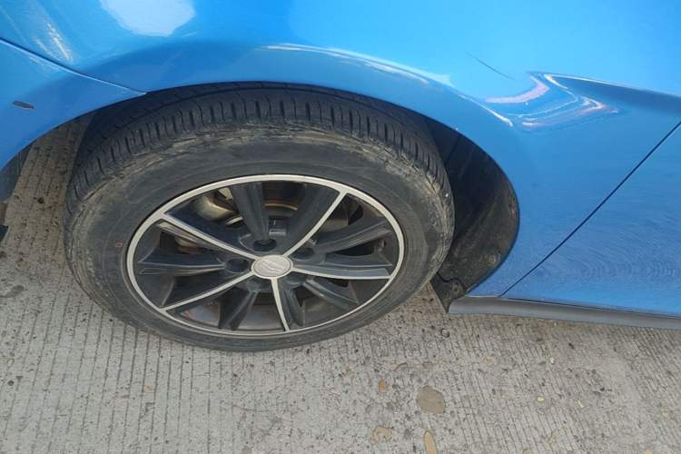 Used Geely Auto Emgrand 2016 Hatchback RS 1.5L Manual - Upward Edition Left Front Wheel Hub