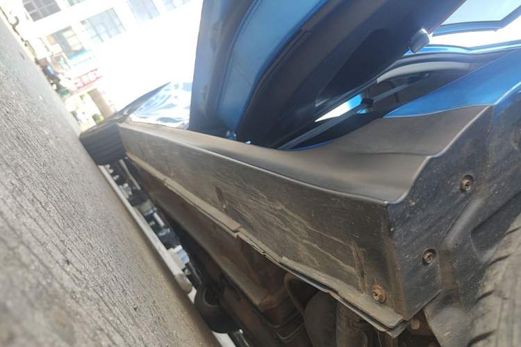 Used Geely Auto Emgrand 2016 Hatchback RS 1.5L Manual - Upward Edition Left Side Sill
